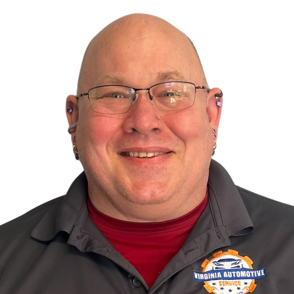 Virginia Automotive Hull St location Manager Kevin Edwards